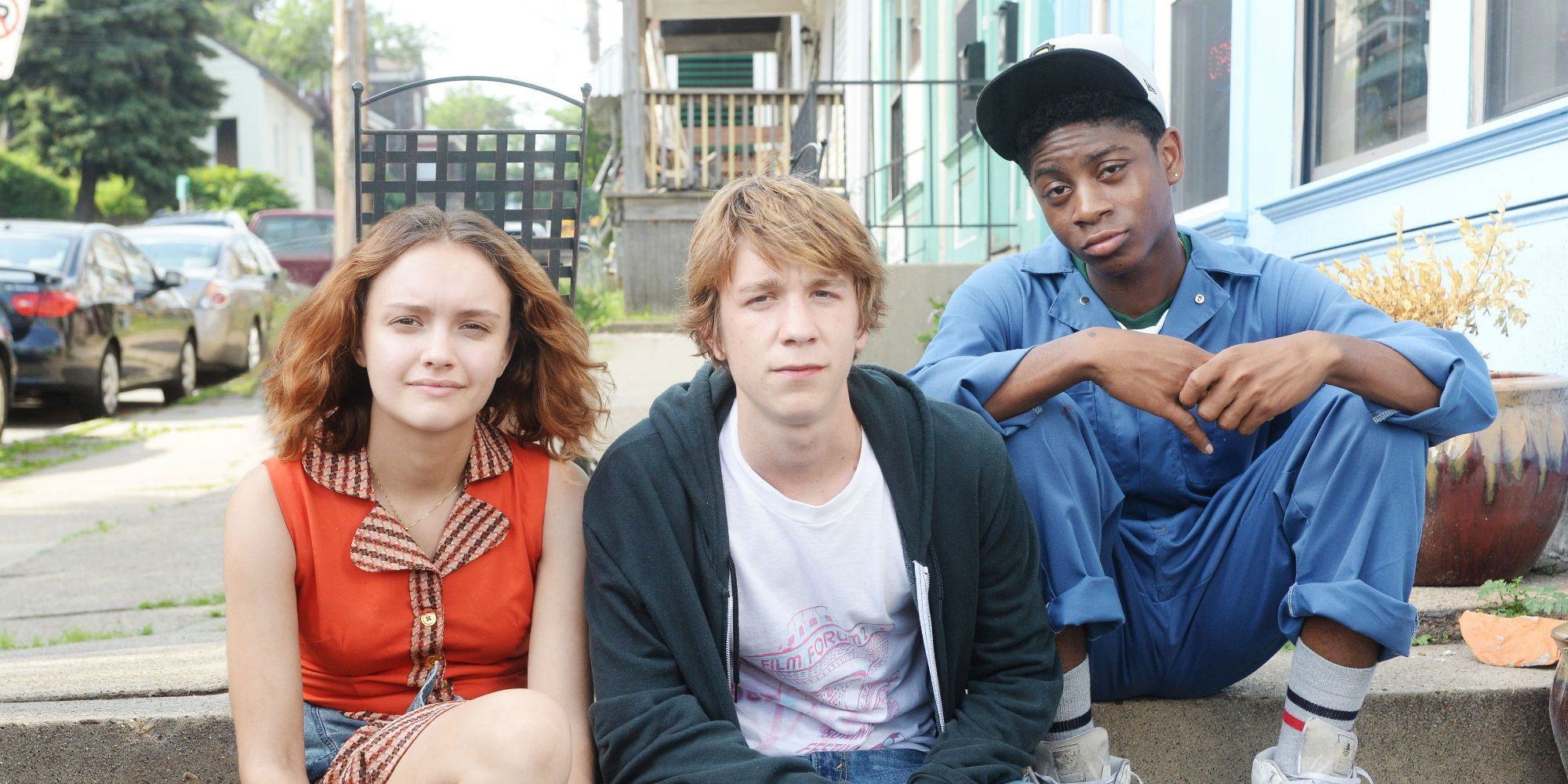 Olivia Cooke, Thomas Mann and RJ Cyler sit together on 'Me and the Earl and the Dying Girl'