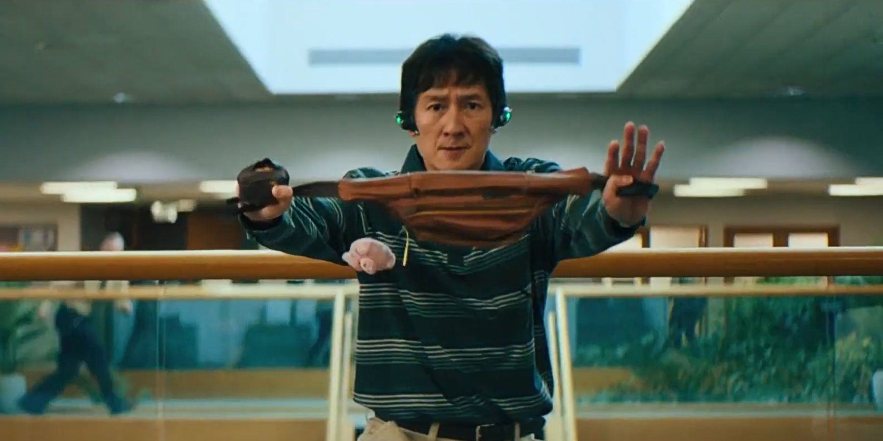 Everything Anywhere All At Once Waymond Wang Ke Huy Quan Fanny Pack Fight Scenes