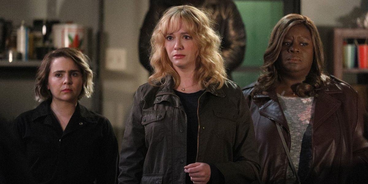 Annie, Beth, and Ruby looking worried in the garage in Good Girls