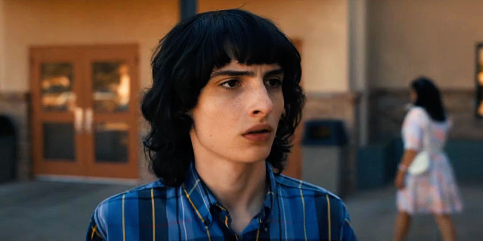 Mike Wheeler trông chán nản trong 'Stranger Things' Season 4