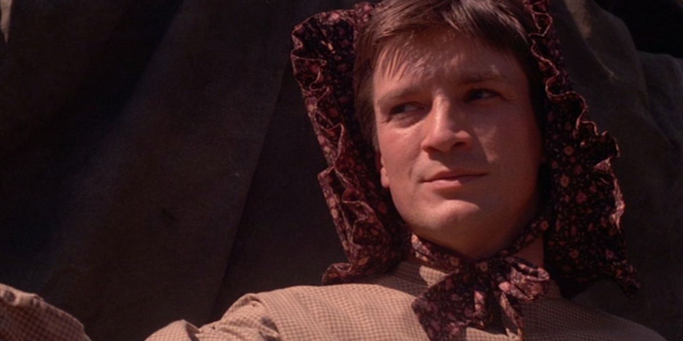 Malcolm wears a woman's hat in Firefly 