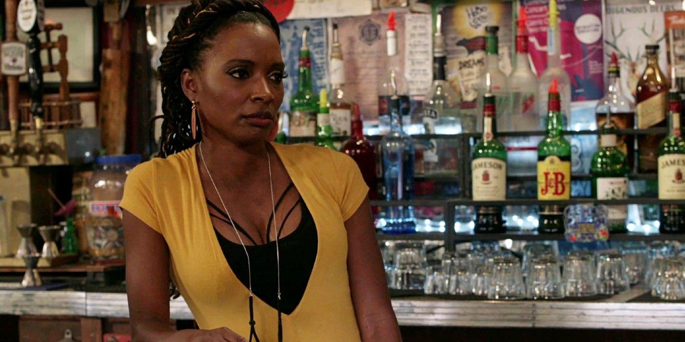 Veronica at the bar in the Shameless Series Finale 