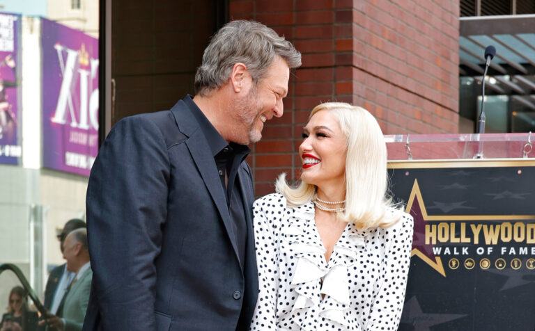 Blake Shelton and Gwen Stefani make a rare public appearance with their 3 children at Blake’s Walk of Fame ceremony!