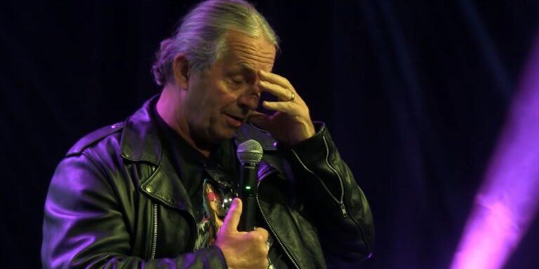 Bret Hart gives an interview to Inside The Ropes.