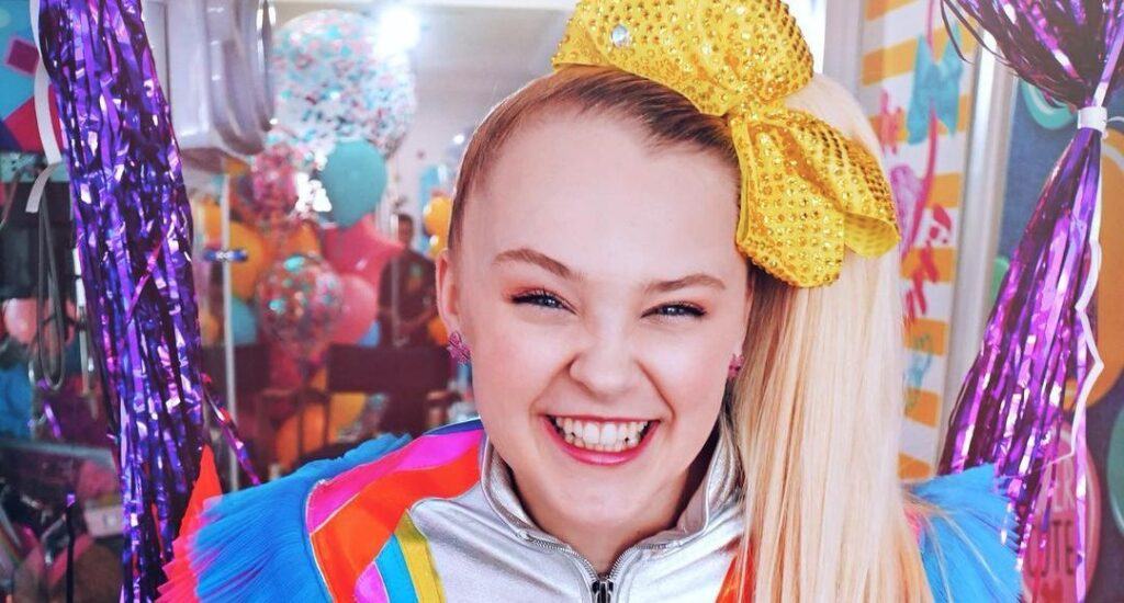 Everything We Know About JoJo Siwa's Parents - vcmp.edu.vn