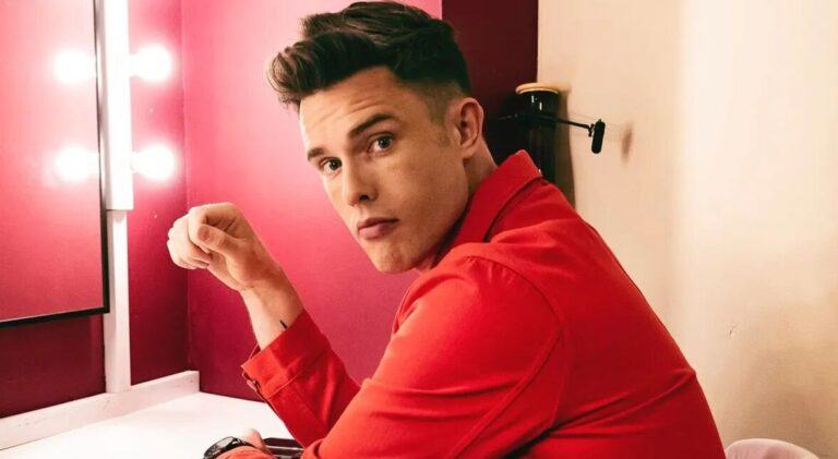 Is Ed Gamble married?  Details about his fiancée and his personal life.