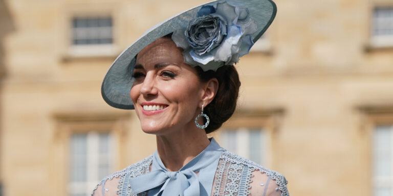 Princess Catherine is back in Elie Saab's fan-favorite ensemble at the palace garden party!