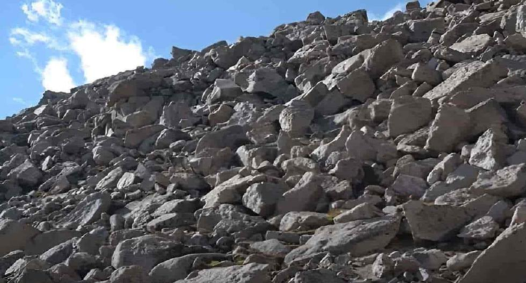 Test your eyesight with this challenging optical illusion: Find the goat hiding among the rocks in 9 seconds