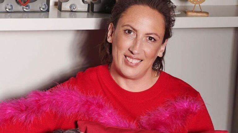 What is Miranda Hart doing now?  and is she married?