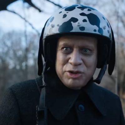 Fred Armisen Is Portrayed As An Uncle Fester On Netflix’s Horror Show “Wednesday”