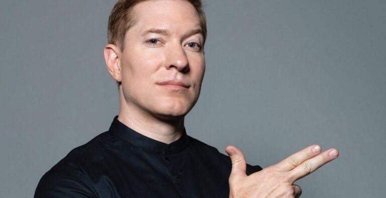 Here’s the scoop on Joseph Sikora’s love life