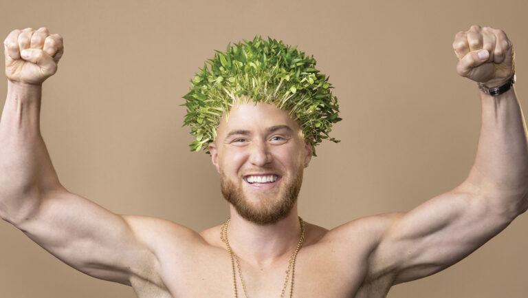 “Please Don’t Go” Singer Mike Posner Goes Shirtless and Flexes Muscles for a PETA Ad