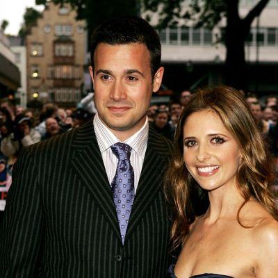 A Look Into Sarah Michelle Gellar And Freddie Prinze Married Life