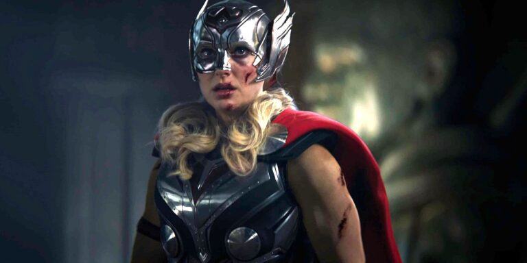 How Jane's Mighty Thor Costume Was Adjusted For Natalie Portman