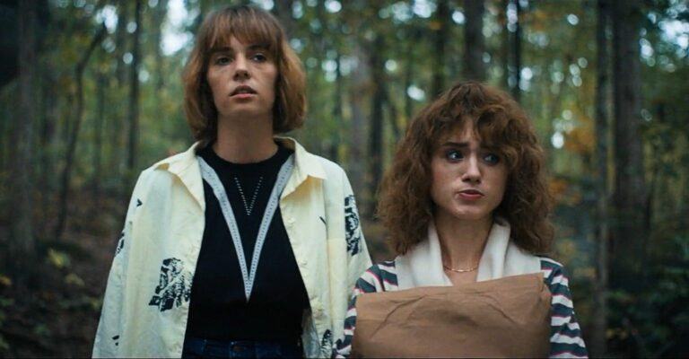 Stranger Things Star Wants To See Nancy & Robin's Friendship Continue