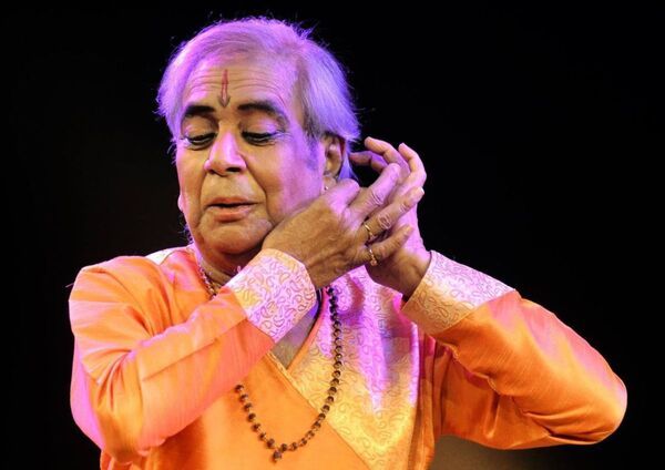 Birju Maharaj Wiki, Age, Death, Wife, Children, Family, Biography & More