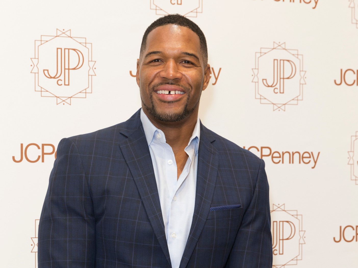 This Is Why Michael Strahan Was Replaced On Good Morning America This Week Vn