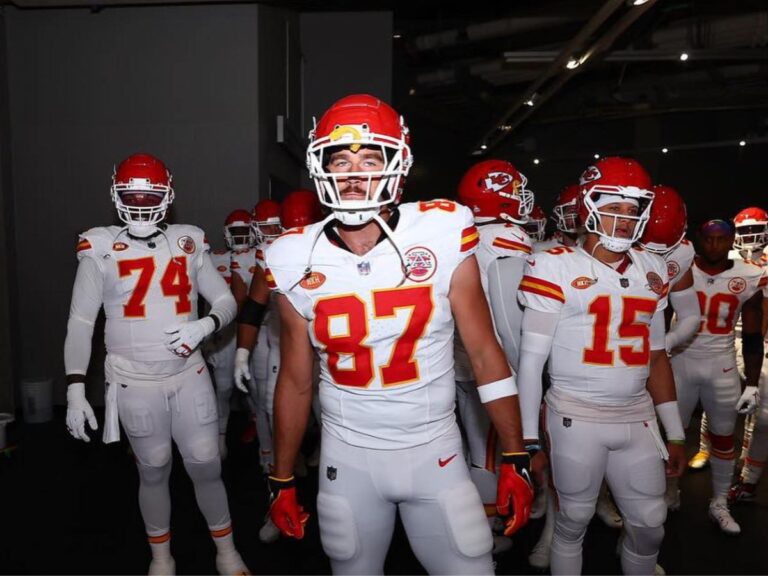 Travis Kelce fights with players at Las Vegas Raiders game
