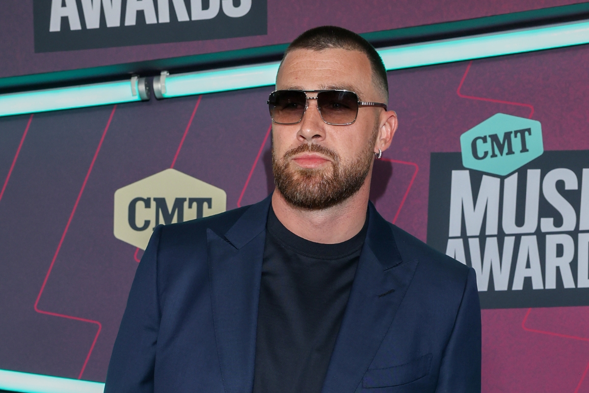 Travis Kelce calls Taylor Swift's 2024 Grammy wins 'incredible' vcmp