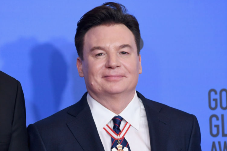 ‘Austin Powers’ star Mike Myers unrecognizable in rare public appearance