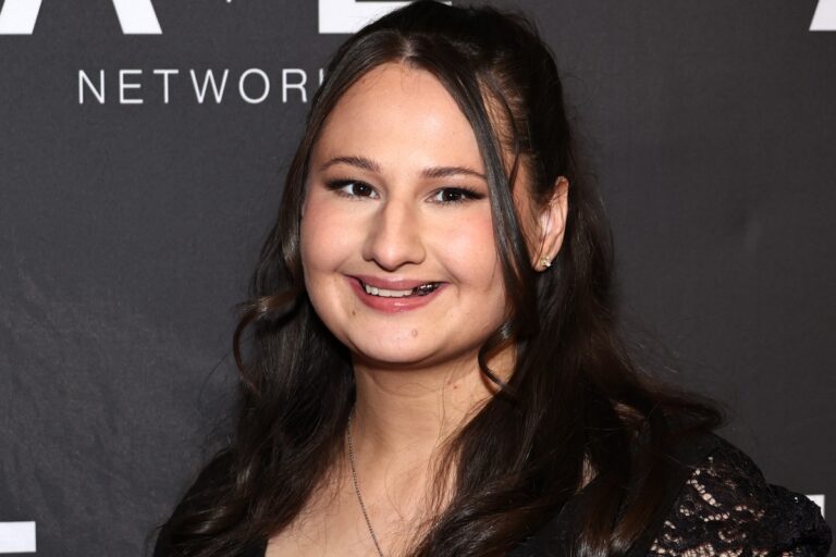 Gypsy Rose Blanchard confirms that she and her ex-fiancé Ken Urker are back together with a public kiss