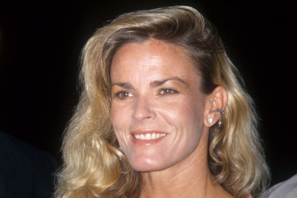 Oj Simpson Allegedly Hired Mob Members To Murder Ex Wife Nicole Brown Simpson Source Claims