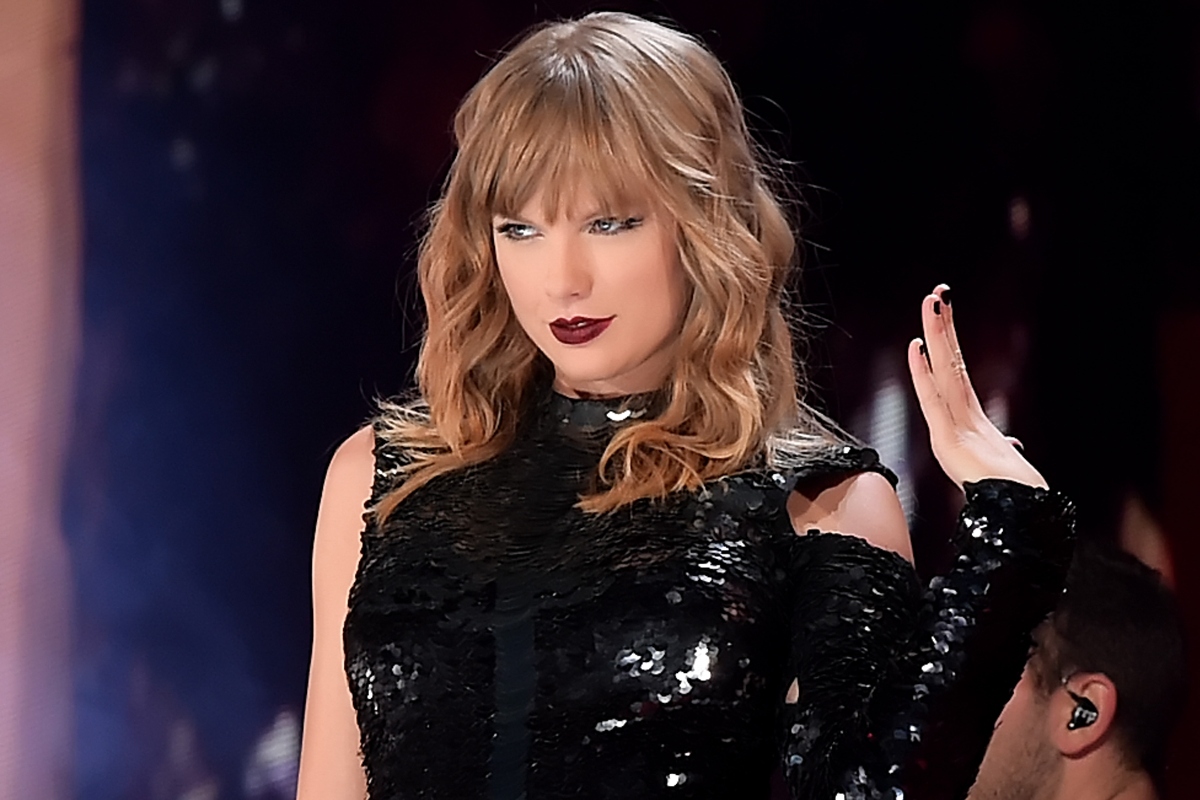 Taylor Swift Reportedly Turned Down $9 Million Offer to Perform Private ...