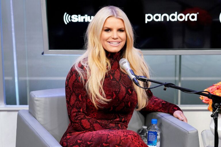 Jessica Simpson sends strong warning to Britney Spears amid overspending rumors